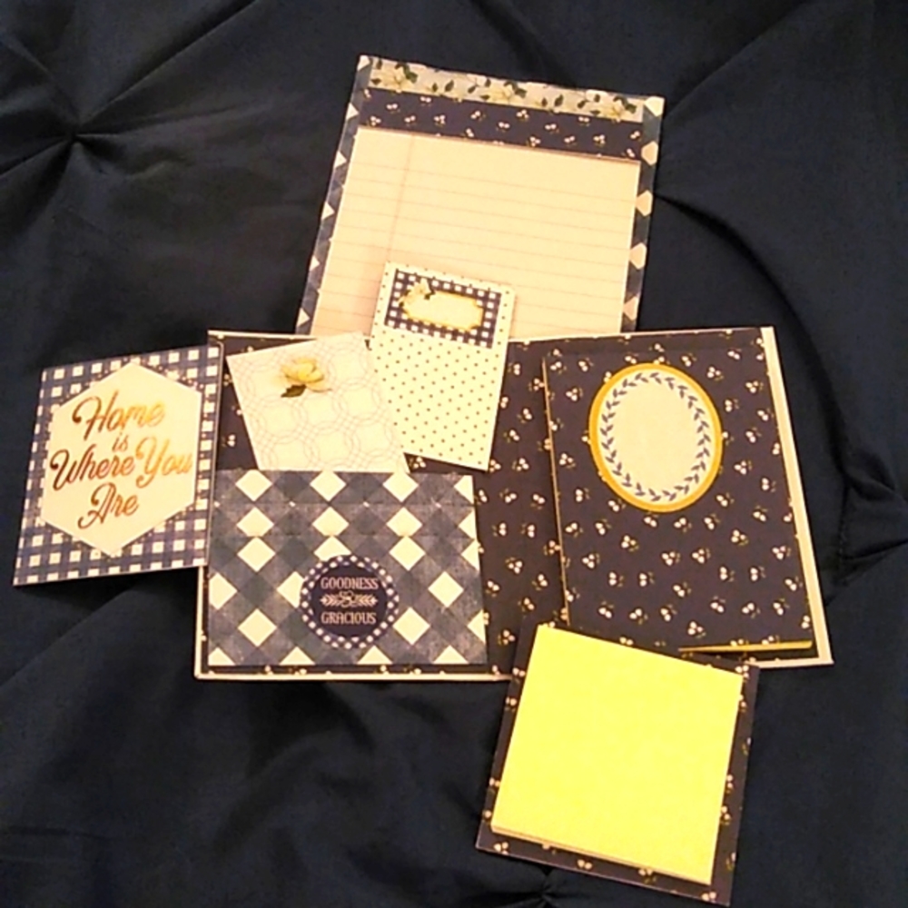 Memories Note set with 2 sizes of note paper and a sticky note set. Great gift.